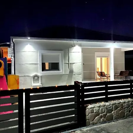 Little Village Trikala Villa *
